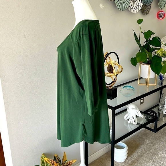 Ava & Viv: NEW Cute Comfy Women round neckline, loose fit , pull on Top, Size 1X - Picture 3 of 7